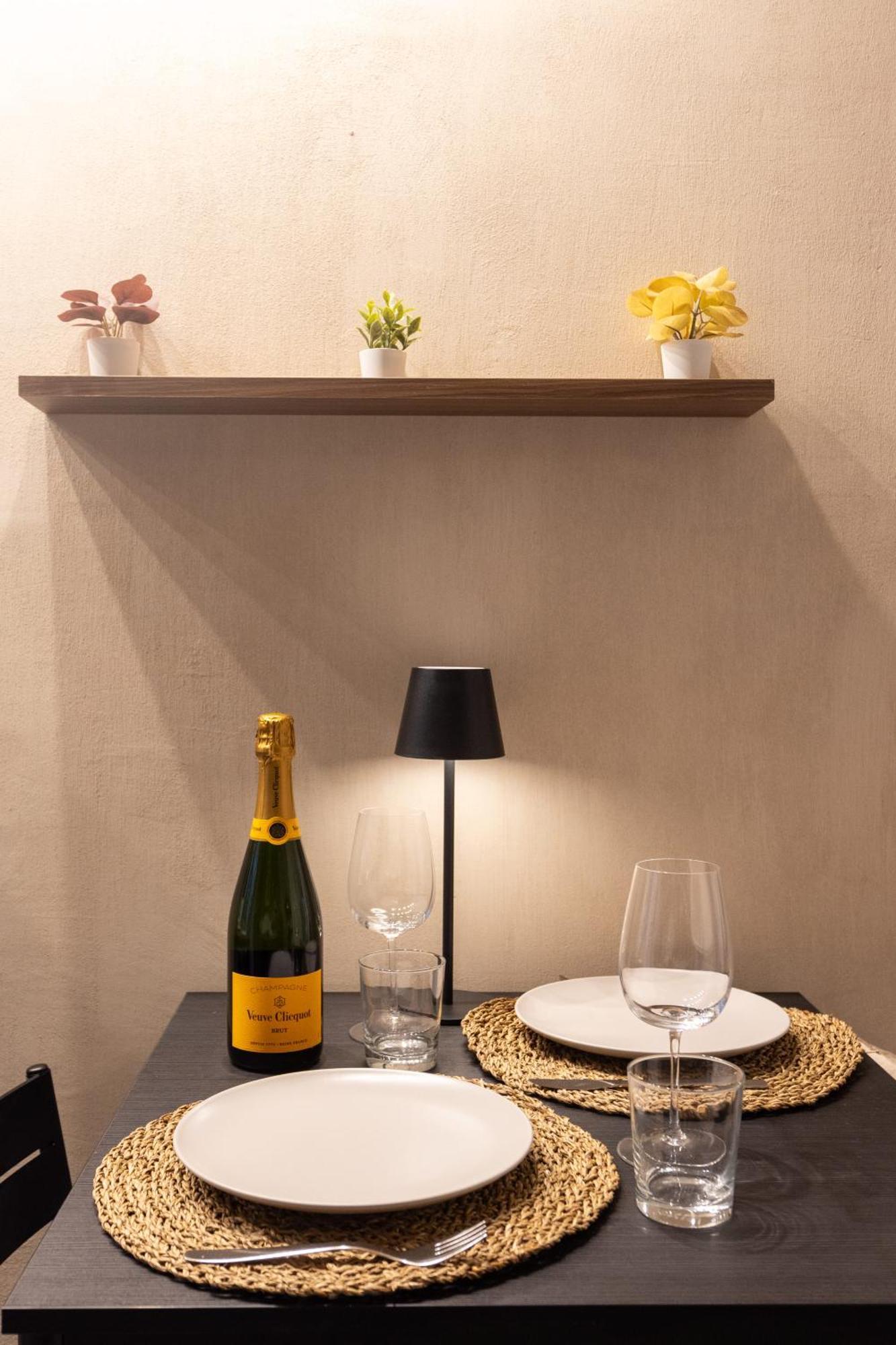 Urban Chic Luxury Suite Apartments ローマ エクステリア 写真